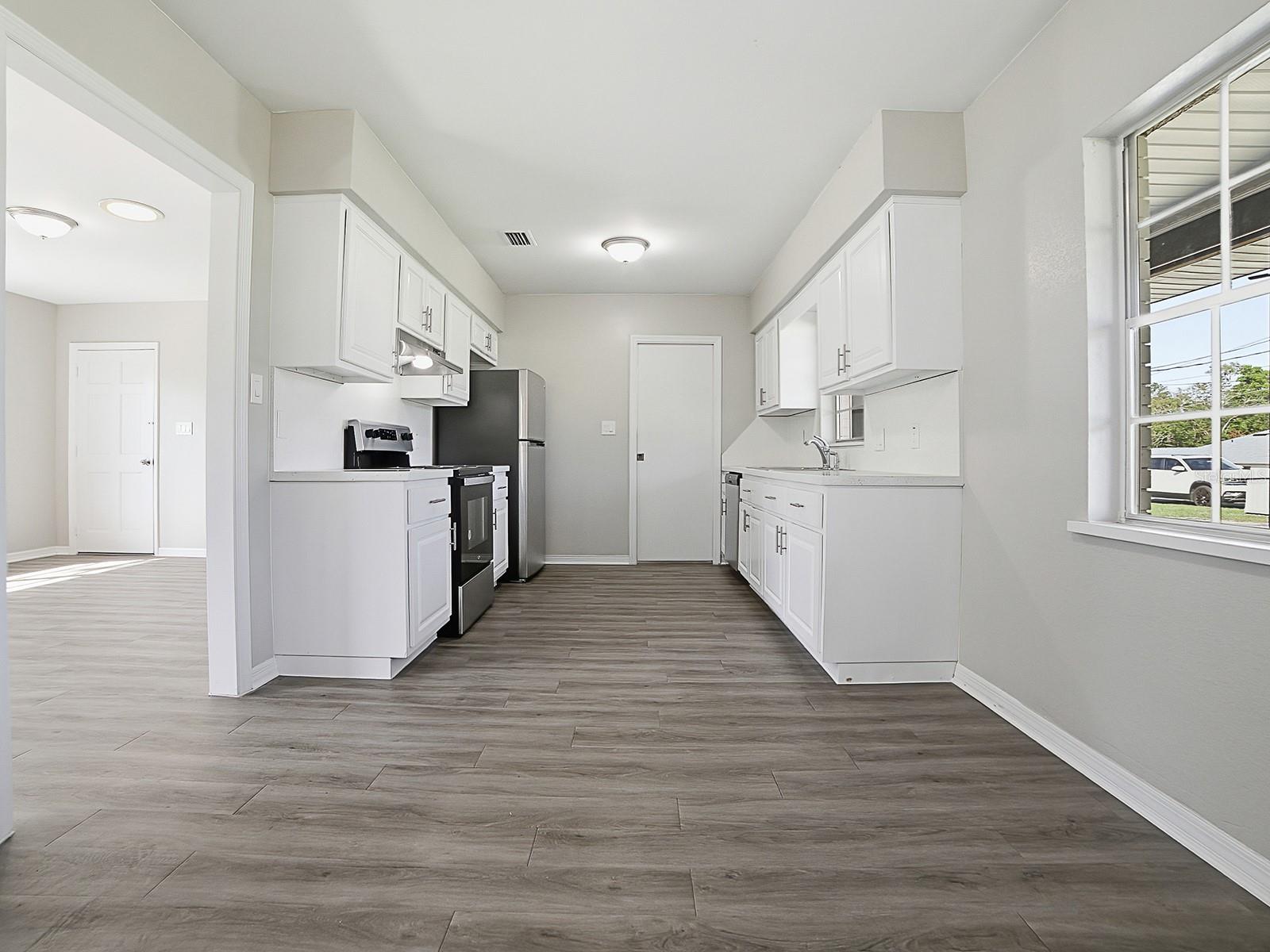 SPGS BATH & YACHT CLUB UNIT 01 - Residential