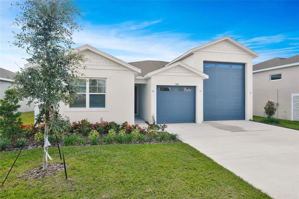 Photo of 1260 Daisy Hill Way, Dundee, FL 33838 (MLS # S5142939)