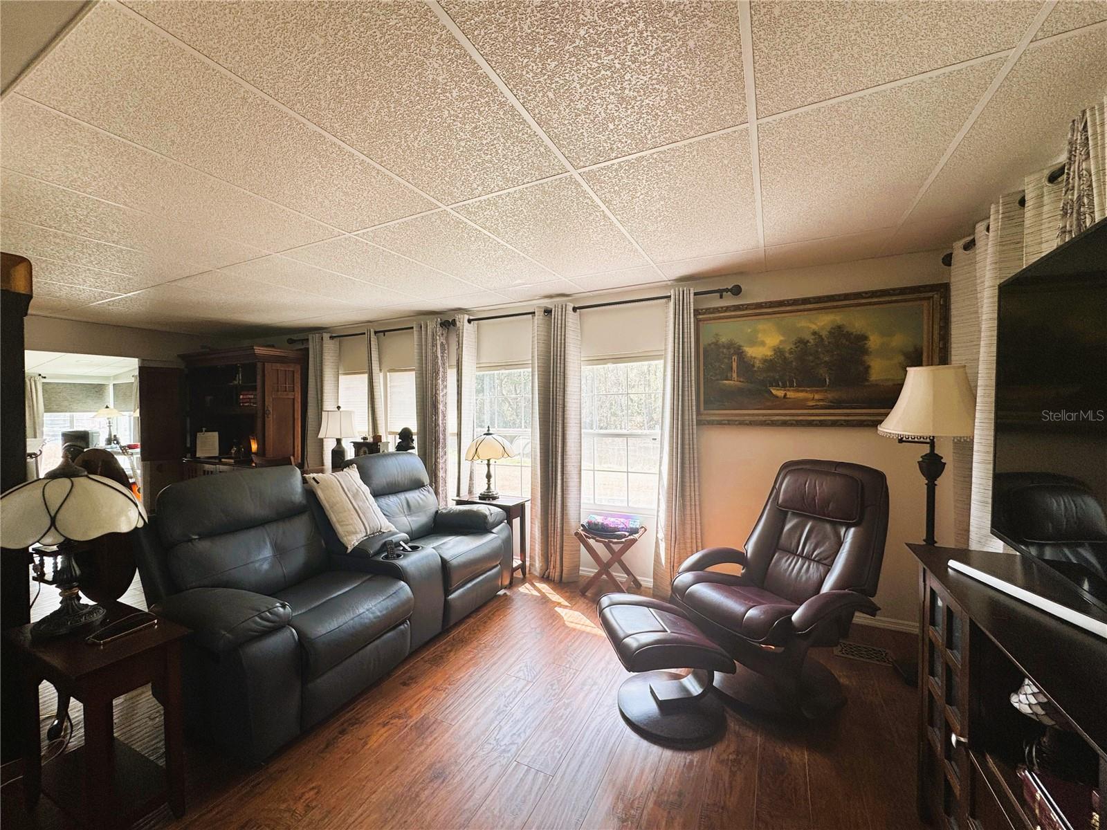 HAWTHORNE AT LEESBURG A COOP - Residential