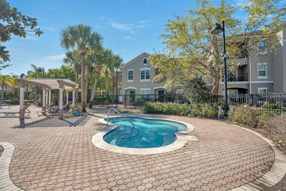 COURTNEY LNDG - Residential