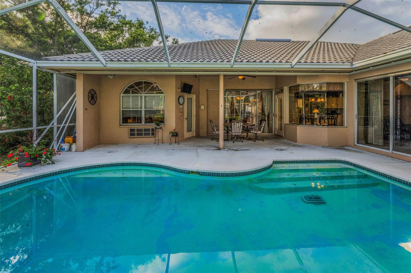 OLD HARBOR PLACE - Residential