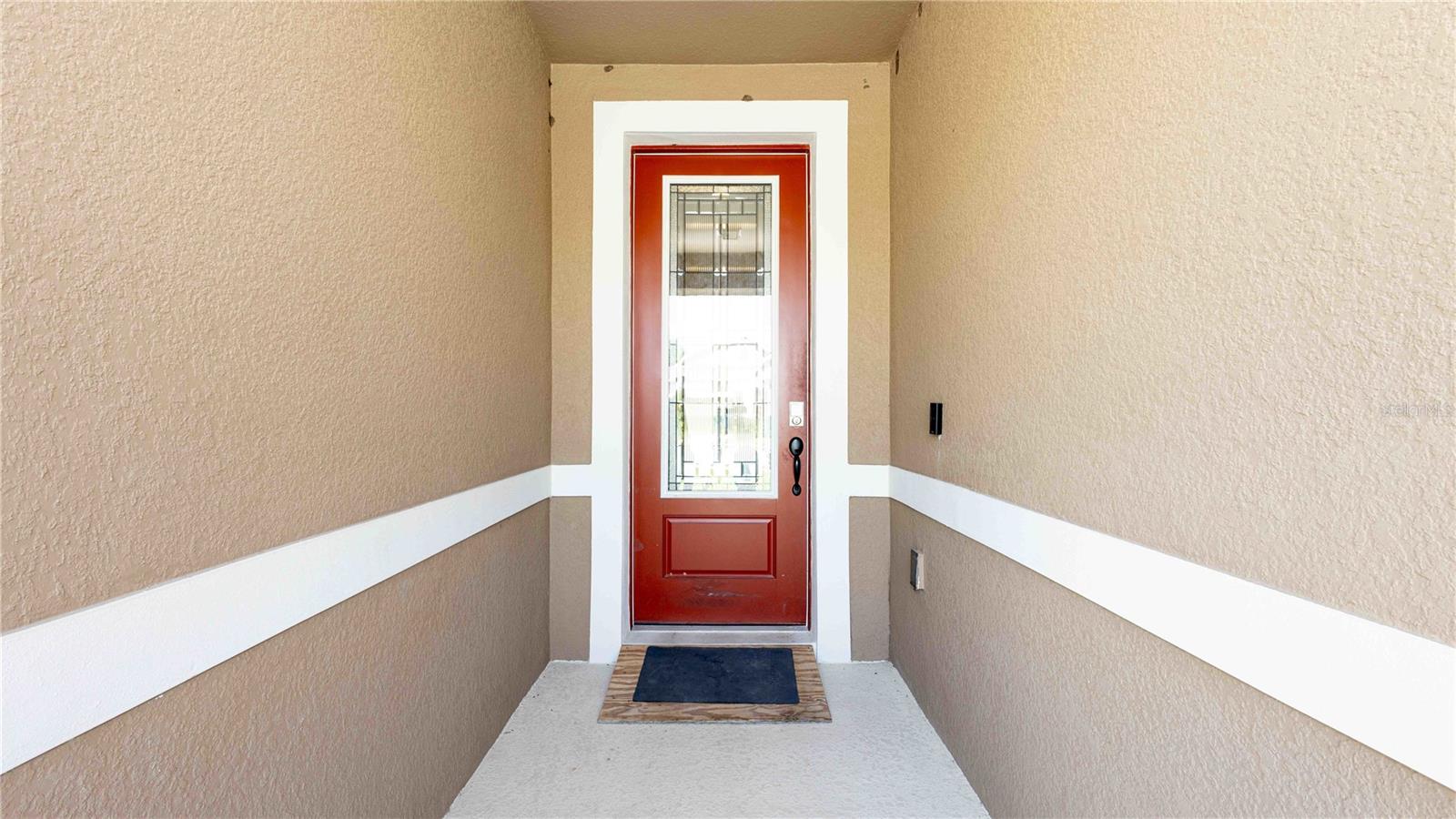 922 SUFFOLK PLACE