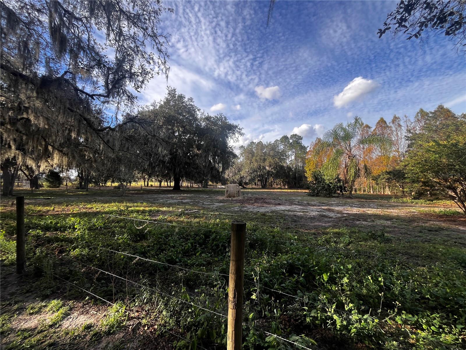 GROVELAND FARMS 34-22-24 - Residential