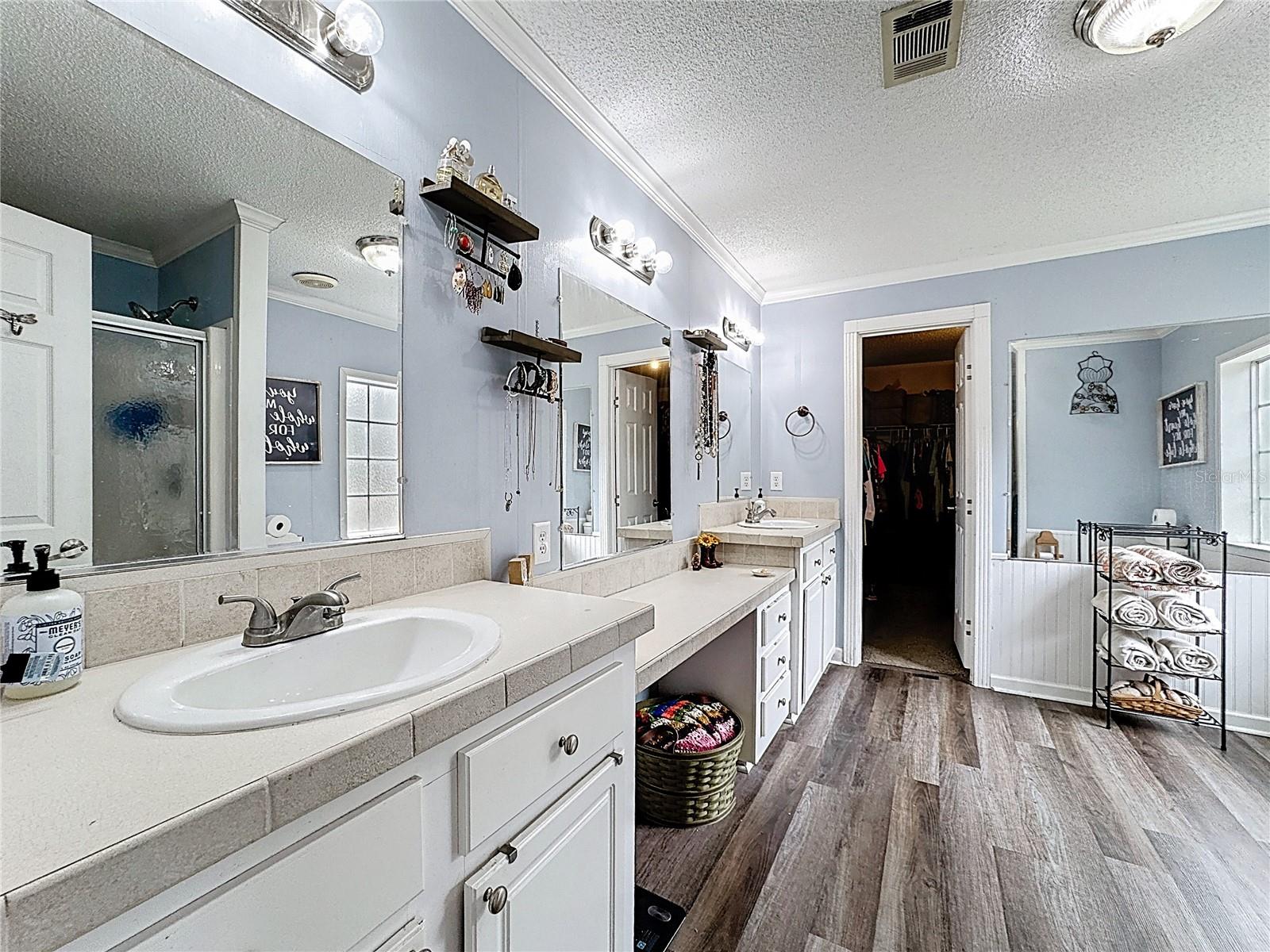 GROVELAND FARMS 34-22-24 - Residential