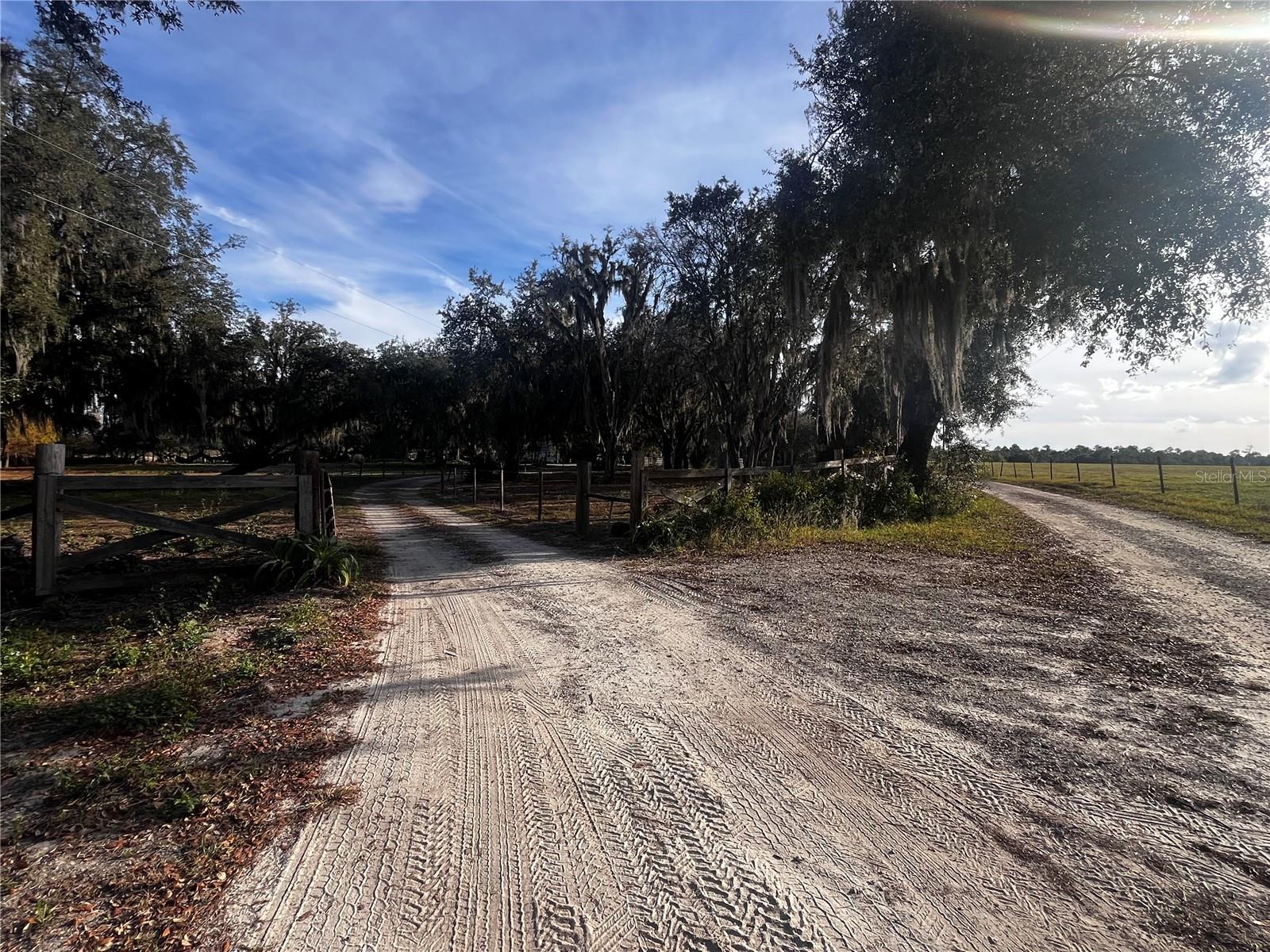 GROVELAND FARMS 34-22-24 - Residential