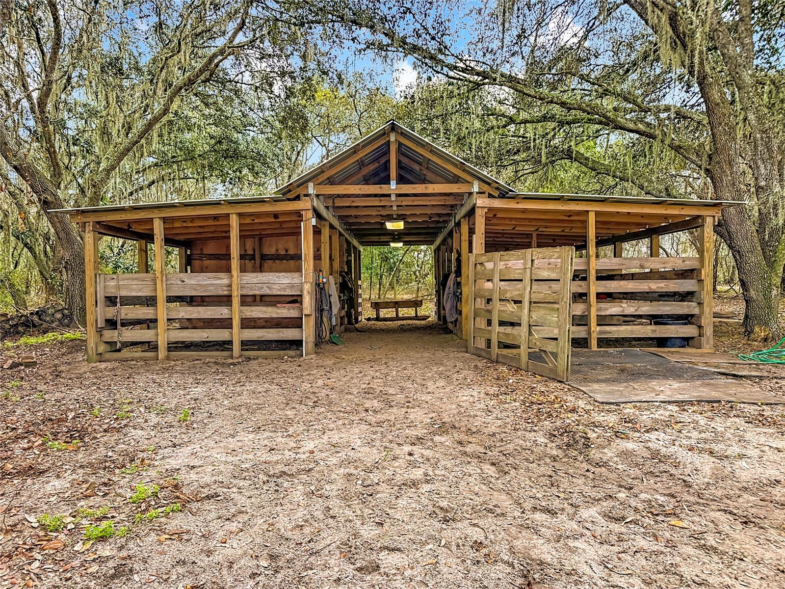 GROVELAND FARMS 34-22-24 - Residential