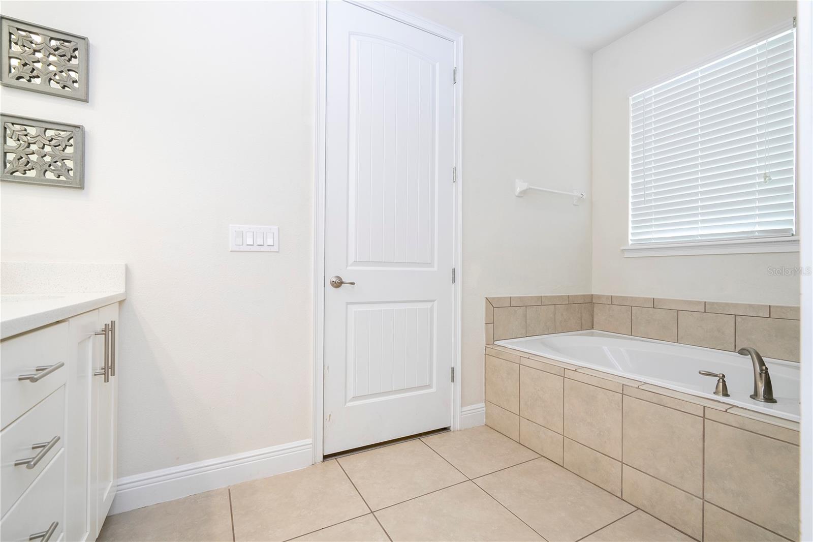 REUNION WEST PH 1 WEST & AMENT CTR RPLT - Residential