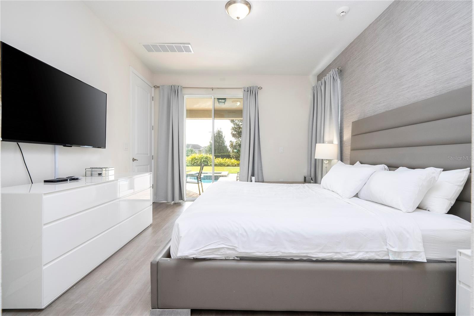 REUNION WEST PH 1 WEST & AMENT CTR RPLT - Residential