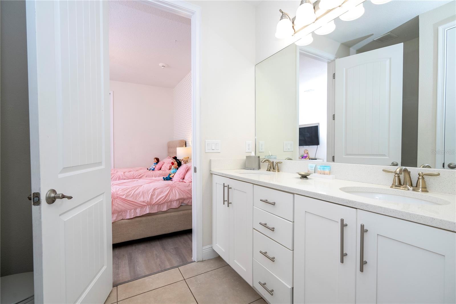 REUNION WEST PH 1 WEST & AMENT CTR RPLT - Residential