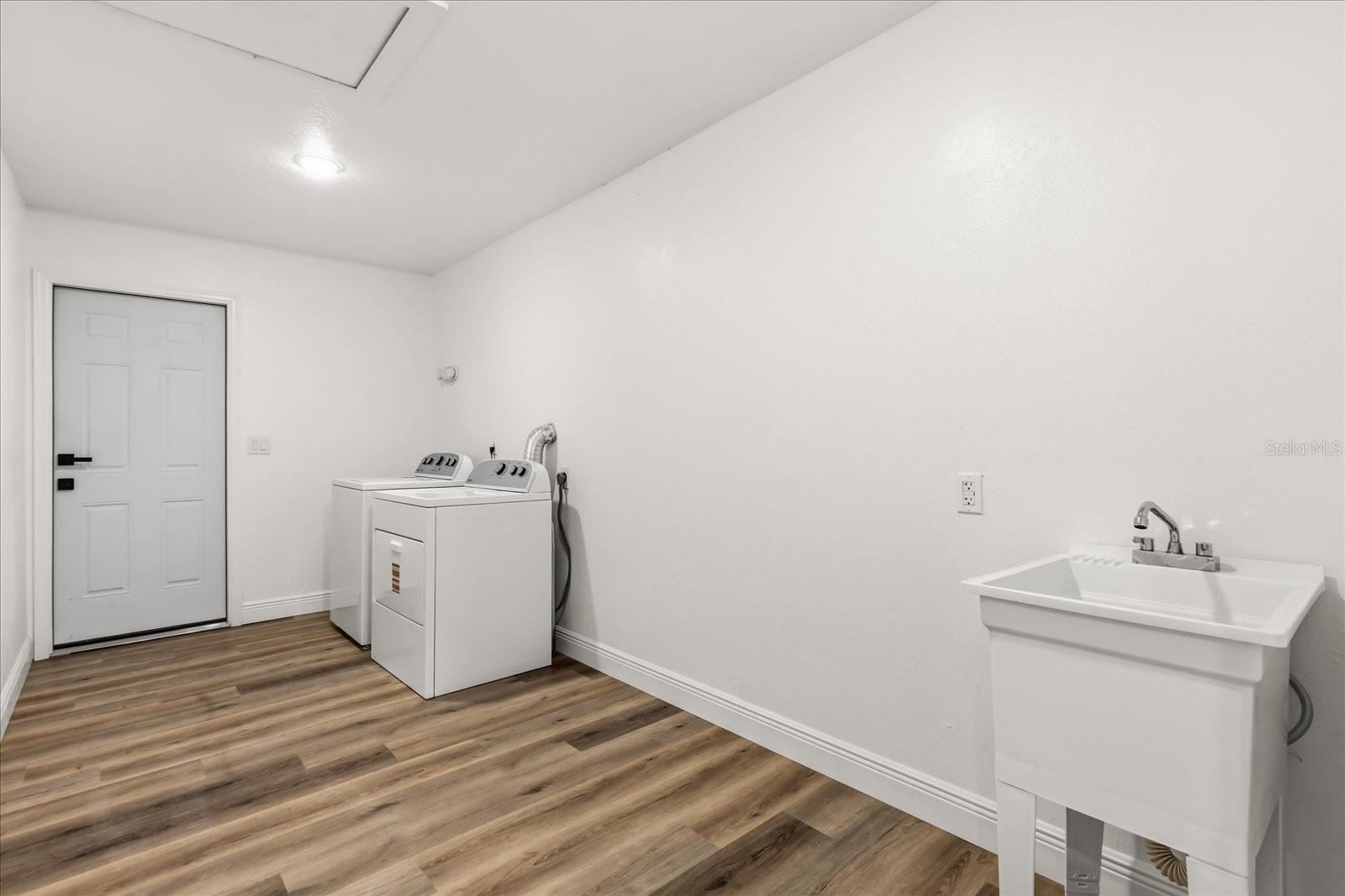 RAINBOW PARK UN 08 - Residential