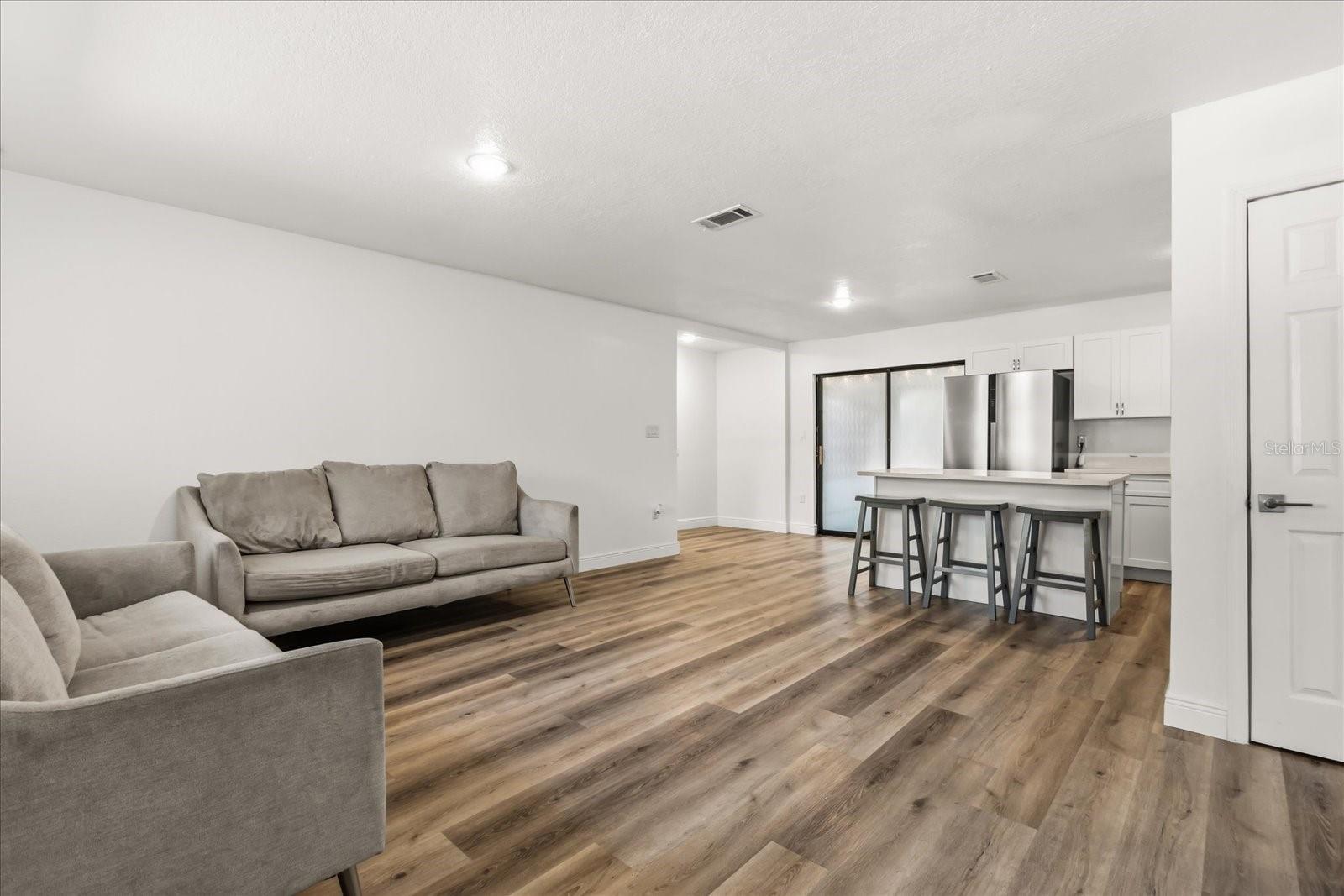 RAINBOW PARK UN 08 - Residential