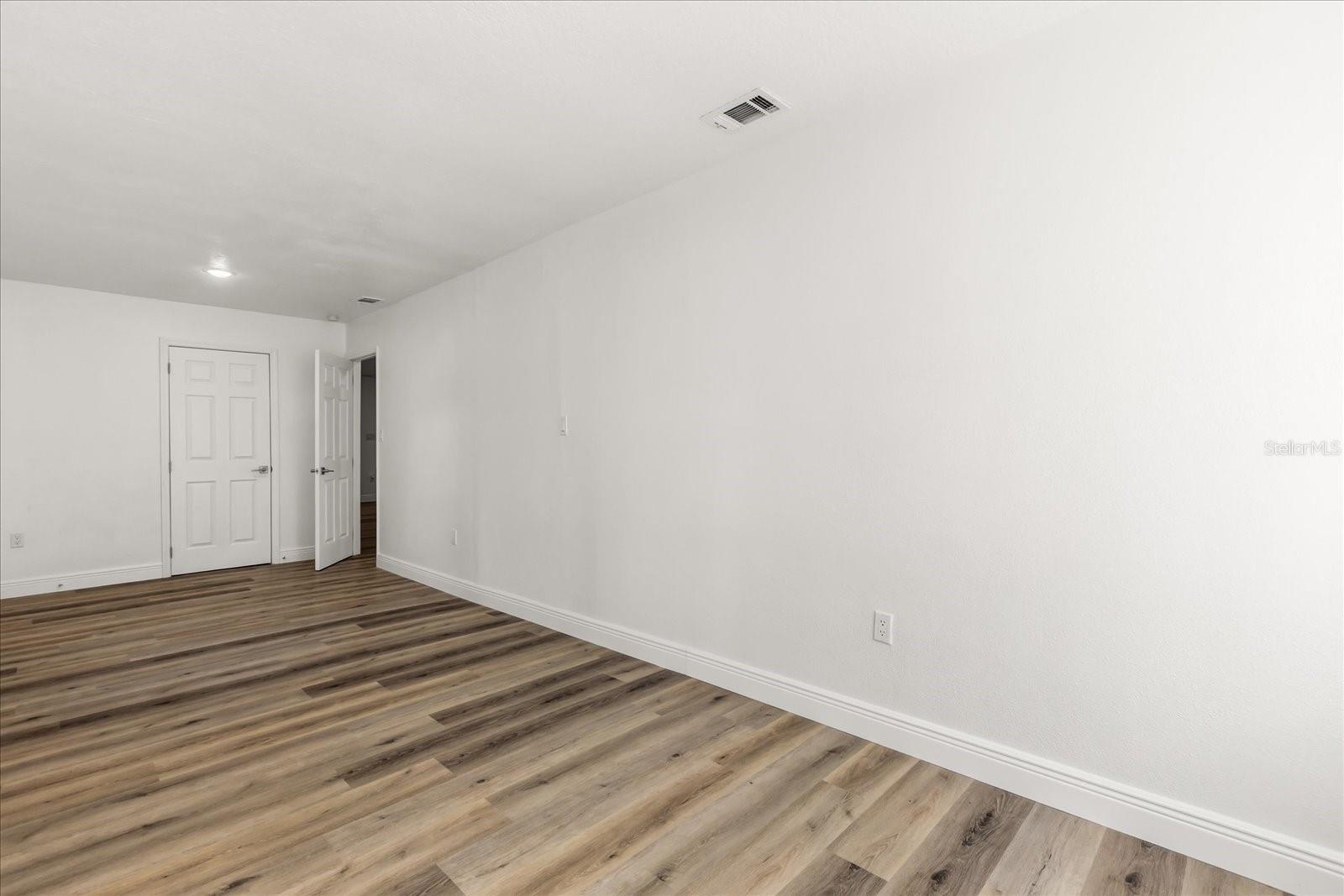 RAINBOW PARK UN 08 - Residential