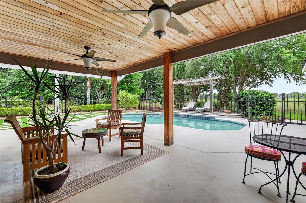 Photo of 20514 Bill Collins Road, Eustis, FL 32736 (MLS # G5112461)