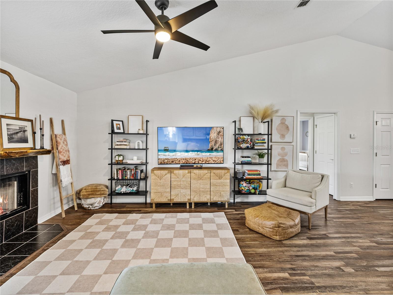 GREY FOX HOLLOW PH 02 - Residential