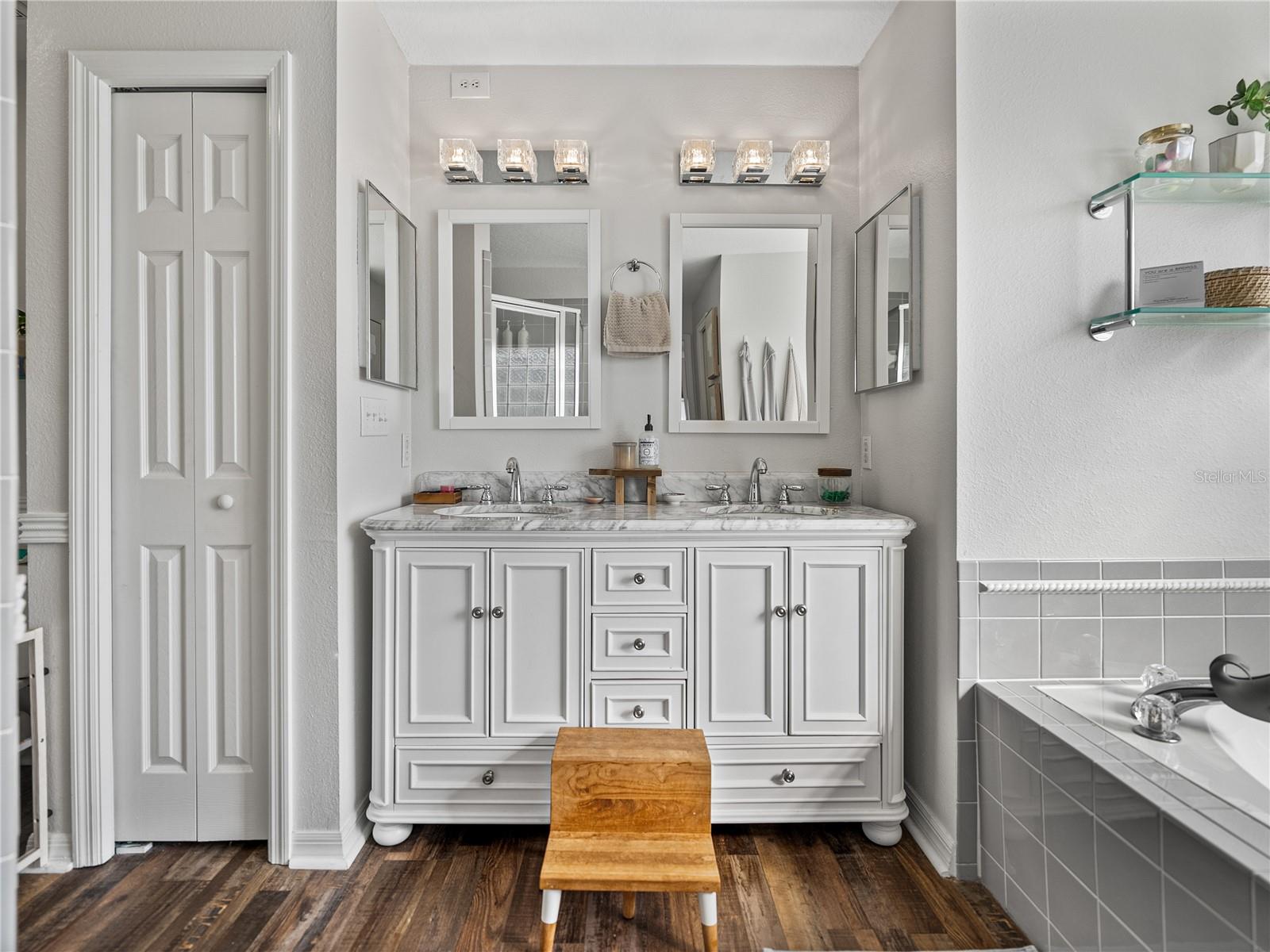 GREY FOX HOLLOW PH 02 - Residential