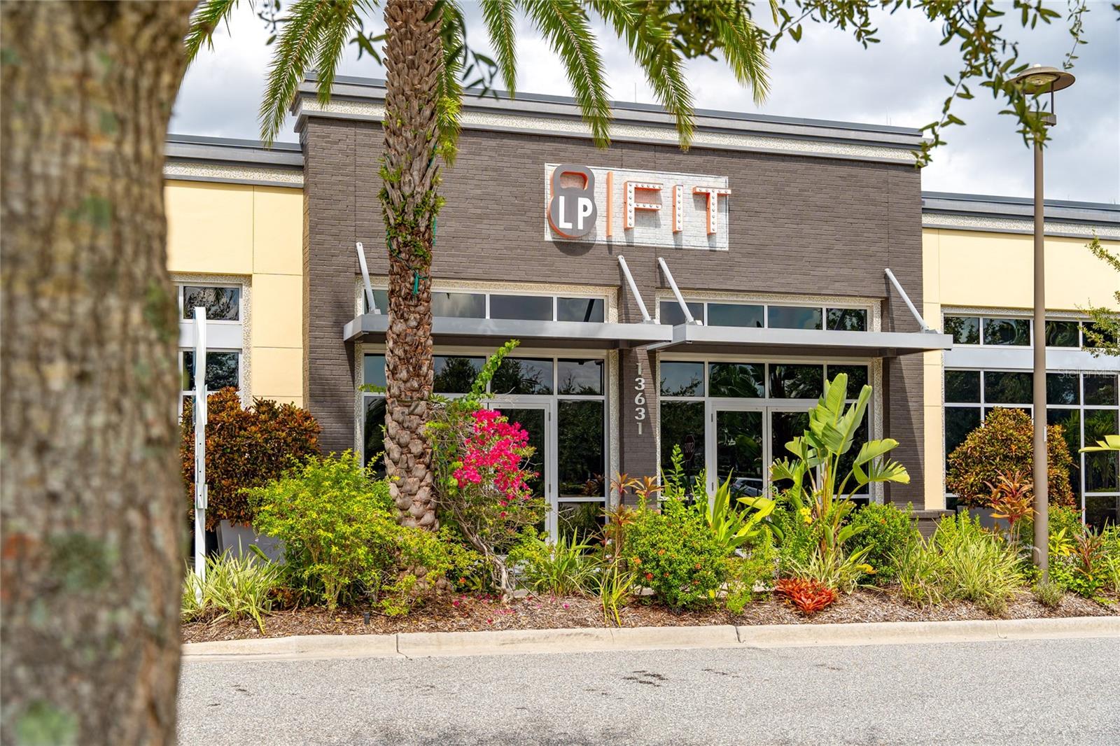 LAUREATE PARK NBRHD CENTER PH 3 - Residential