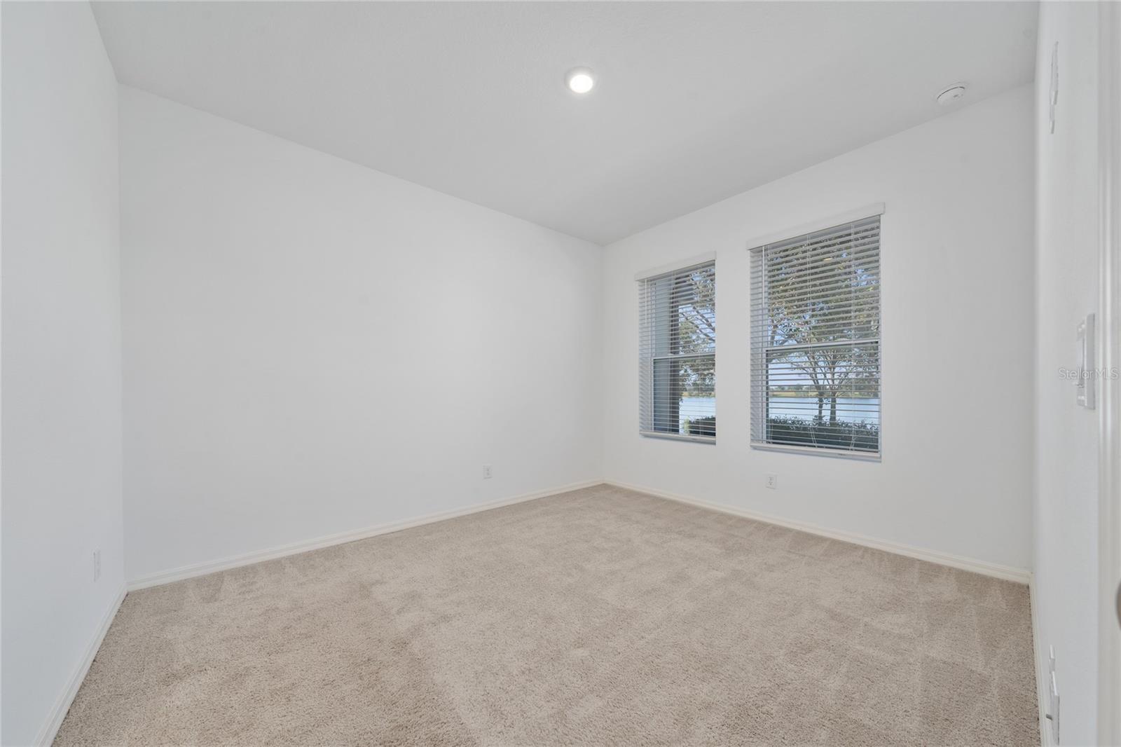 LAUREATE PARK NBRHD CENTER PH 3 - Residential