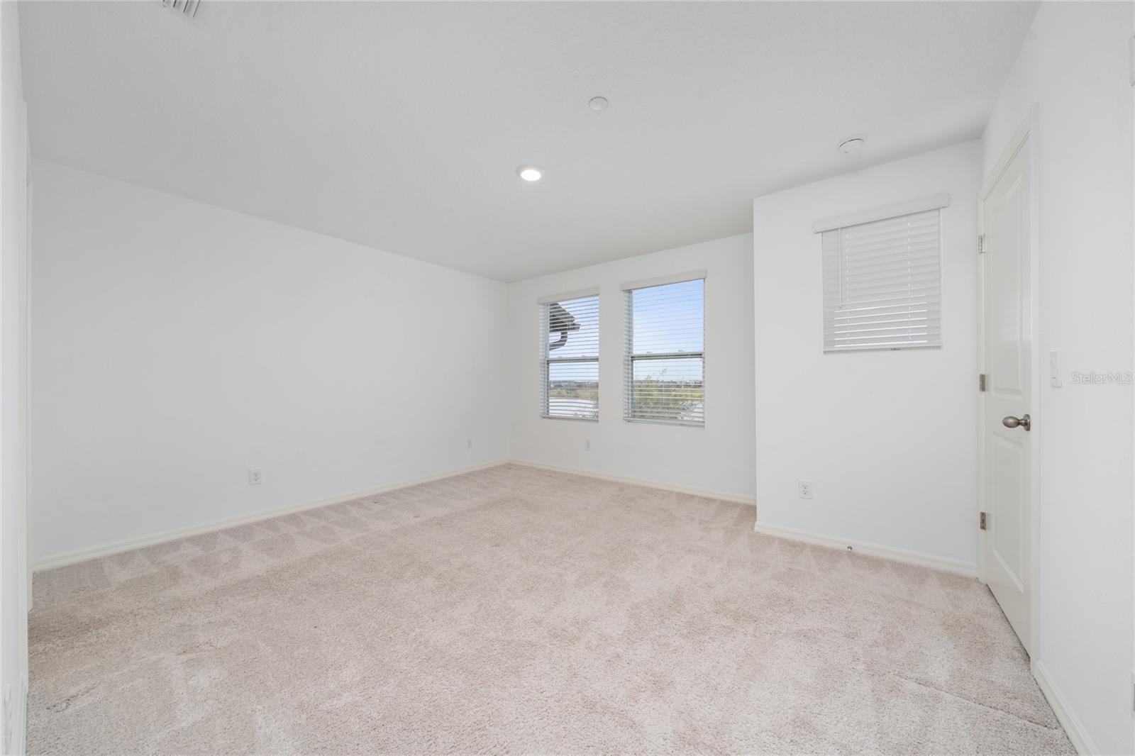 LAUREATE PARK NBRHD CENTER PH 3 - Residential