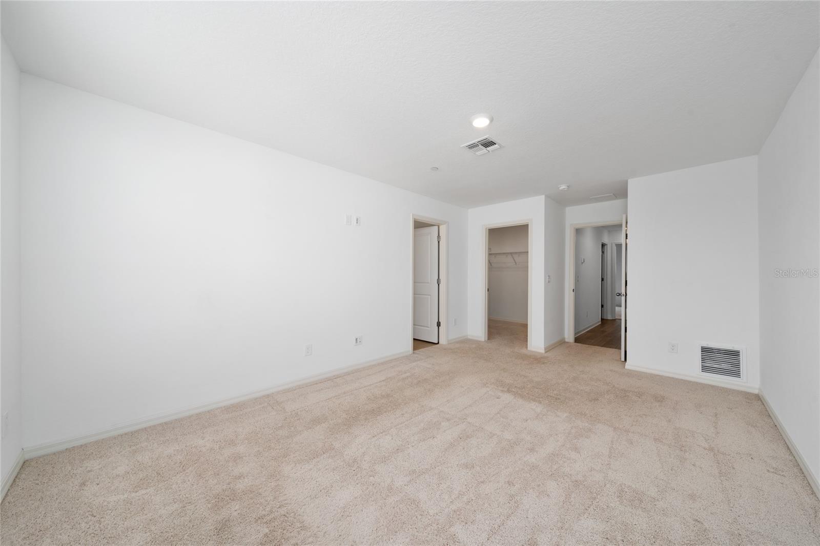 LAUREATE PARK NBRHD CENTER PH 3 - Residential