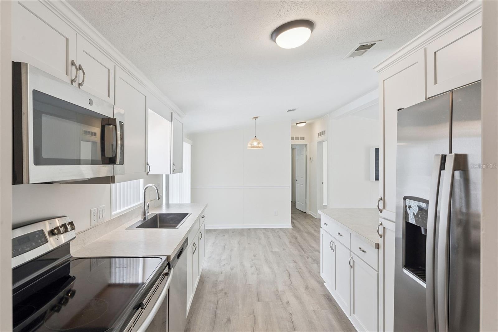 SOUTH WATERFRONT PARK - Residential