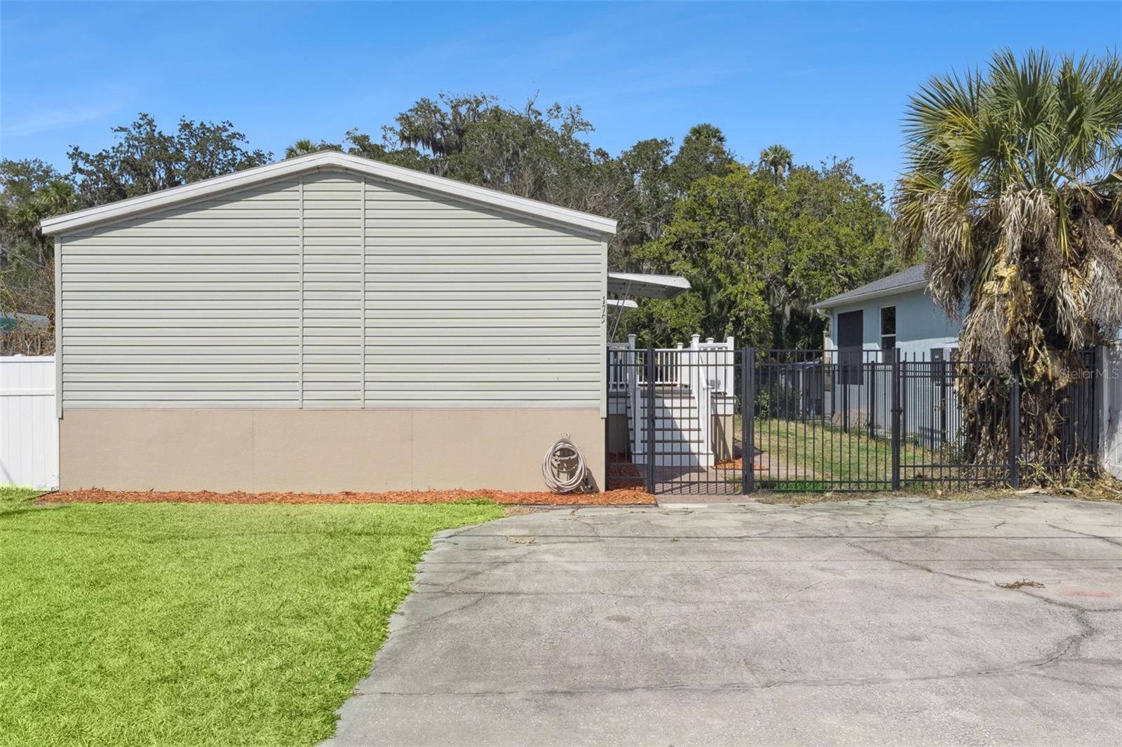 SOUTH WATERFRONT PARK - Residential