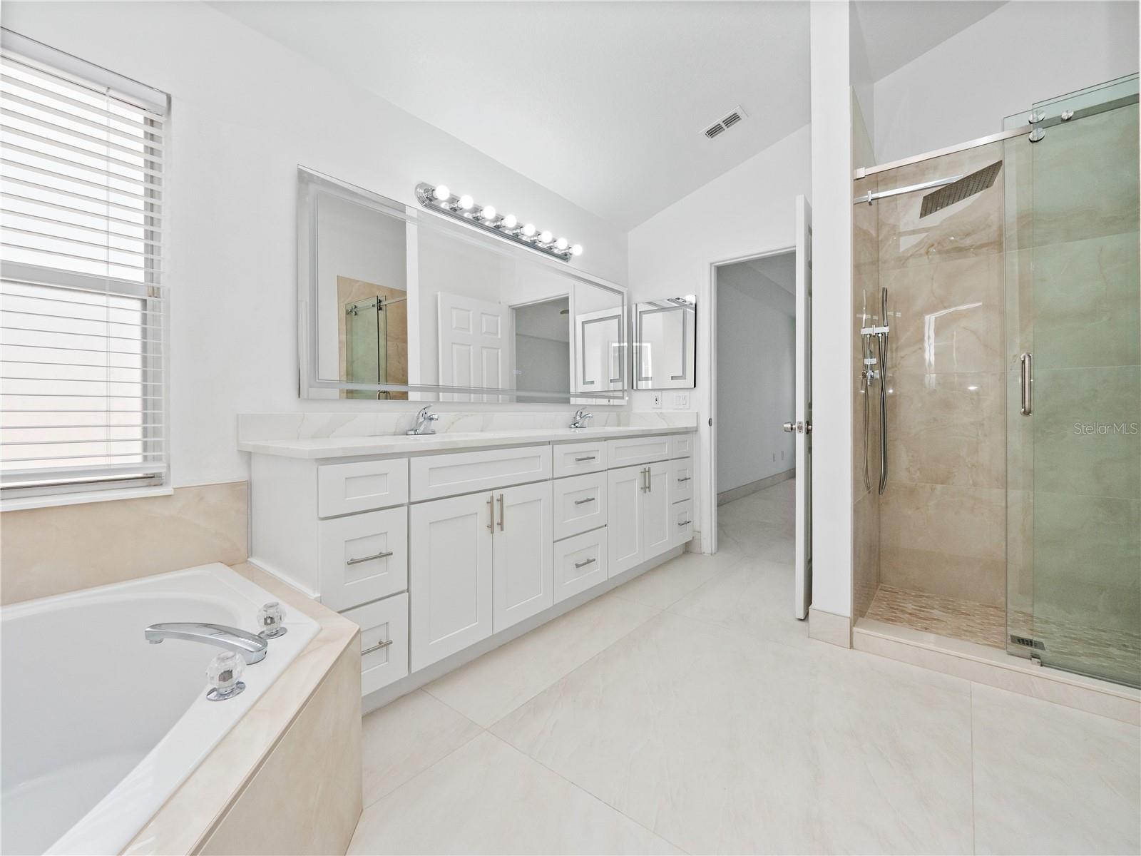 LANDSBROOK TERRACE - Residential Lease