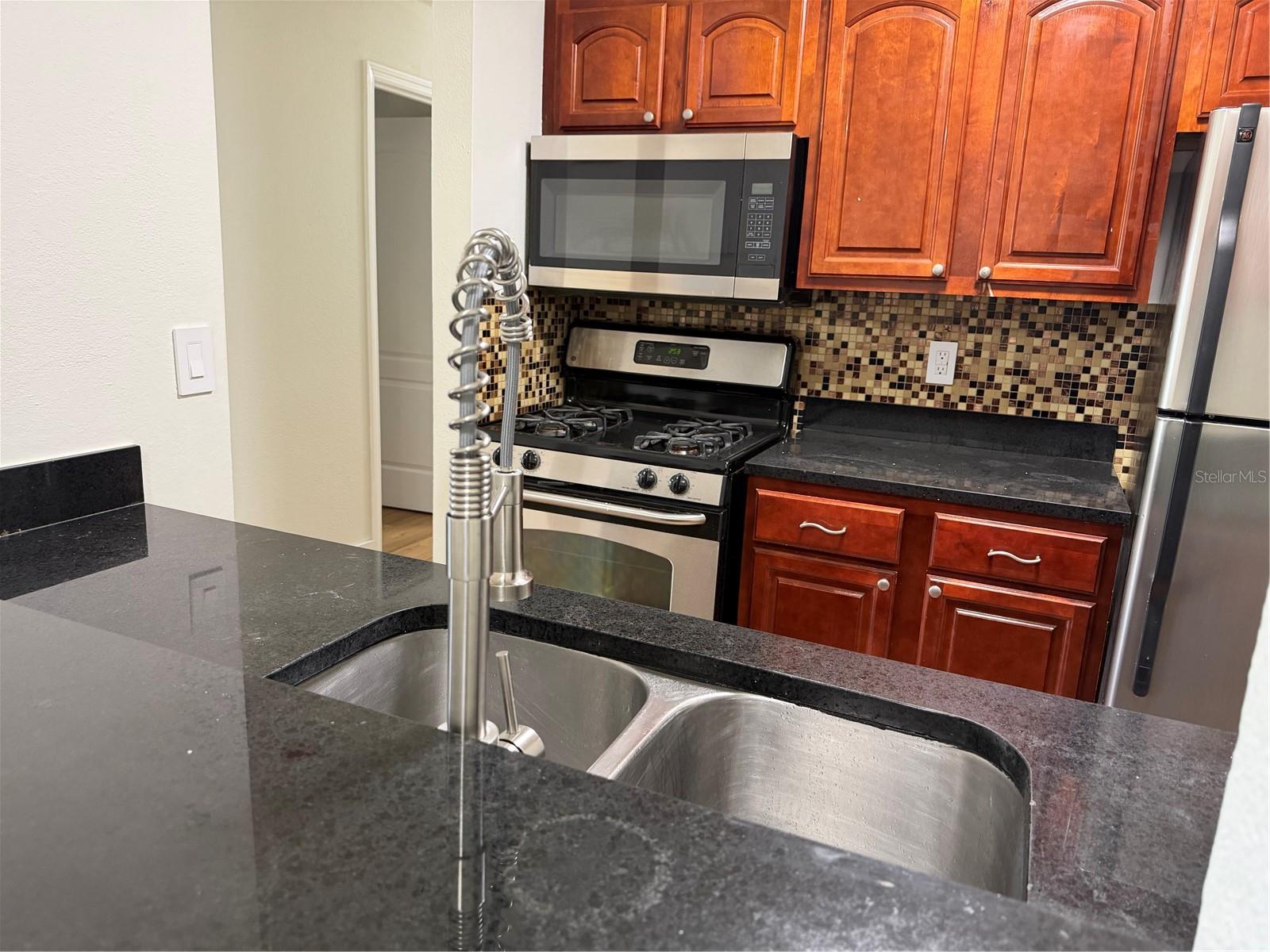 MIRIADA CONDO - Residential