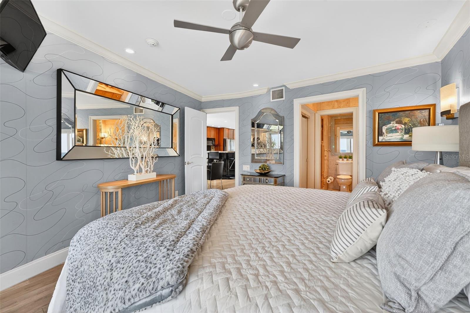 LONGBOAT LANDING - Residential