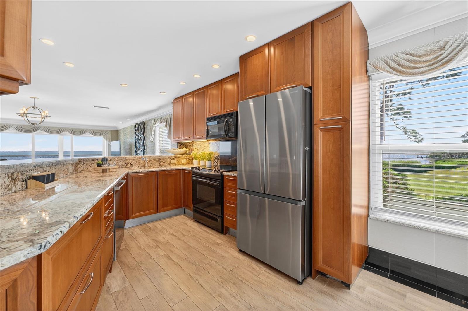 LONGBOAT LANDING - Residential