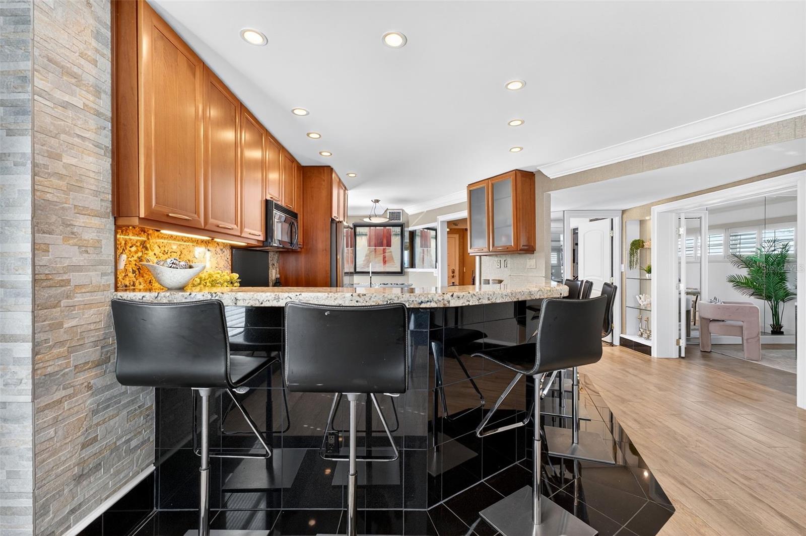 LONGBOAT LANDING - Residential