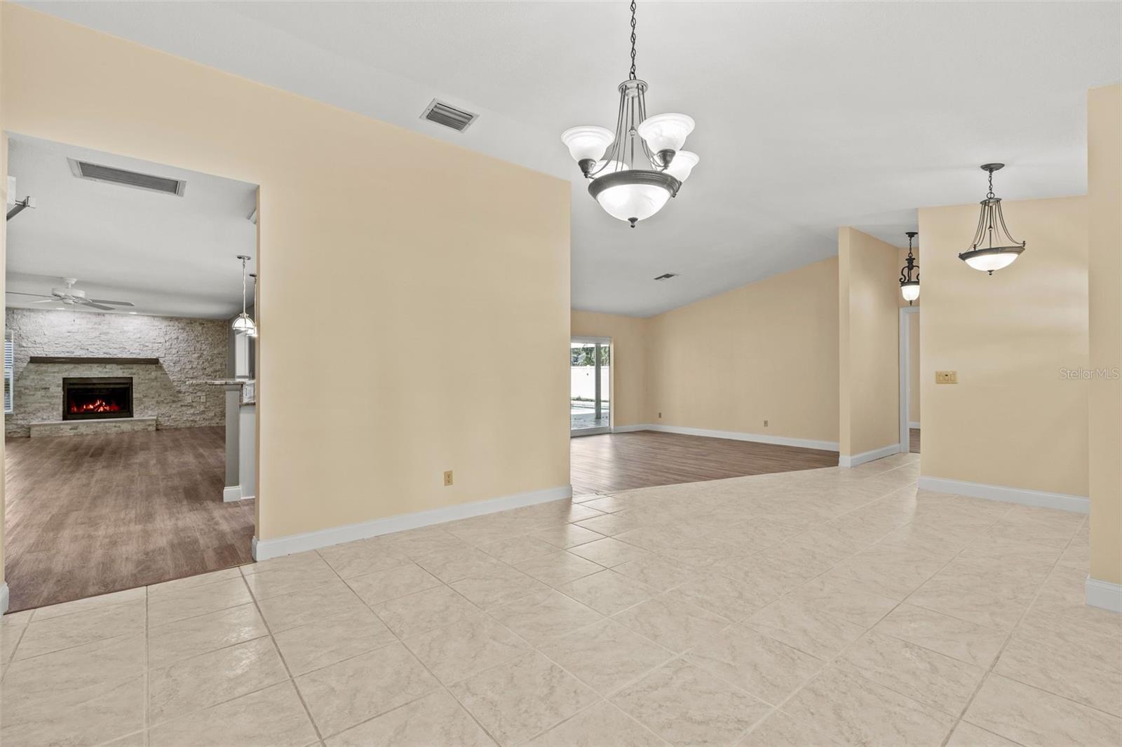 2828 BRIDLEWOOD COURT