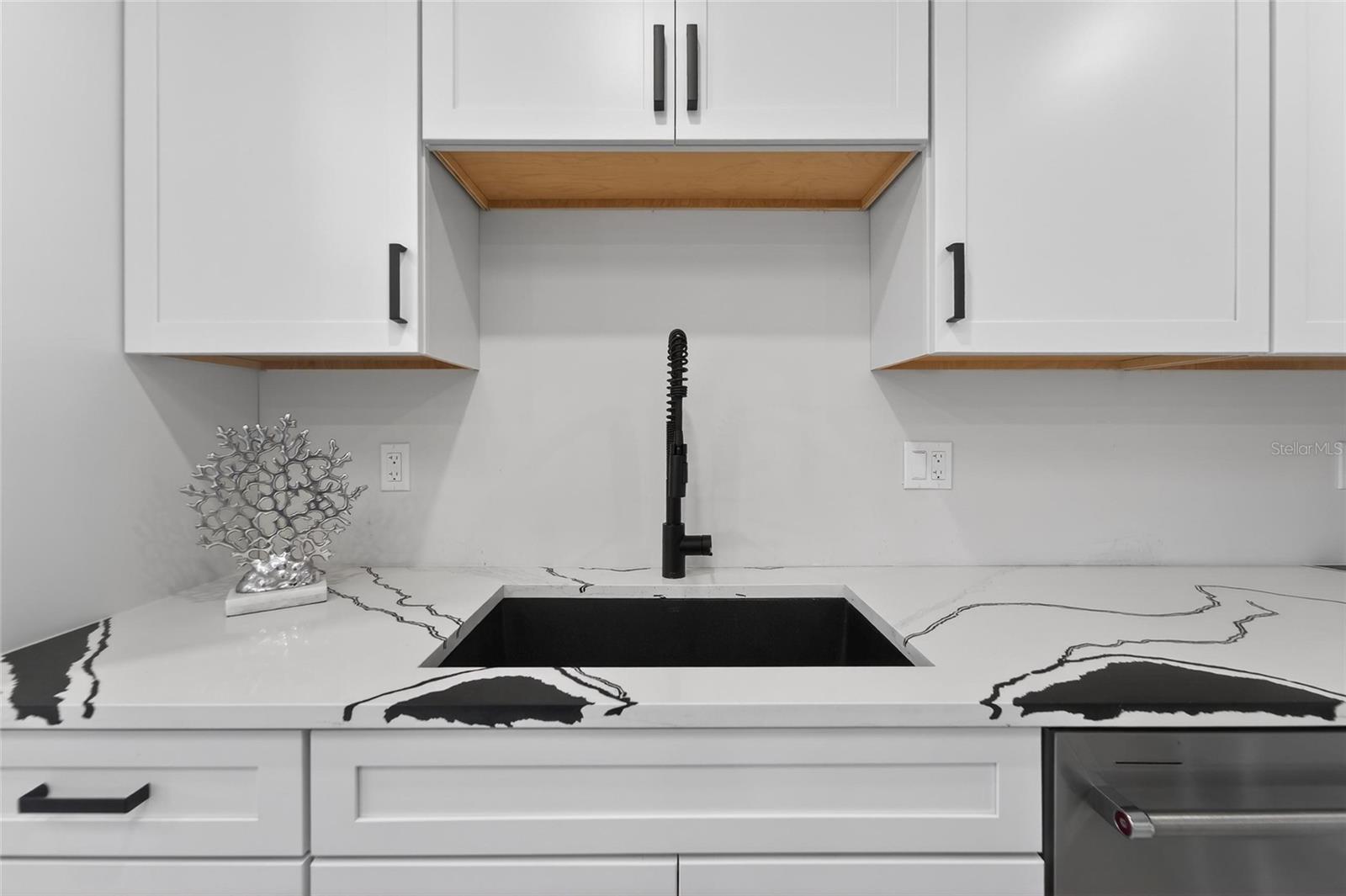 HARBOR OAKS PH I & II - Residential