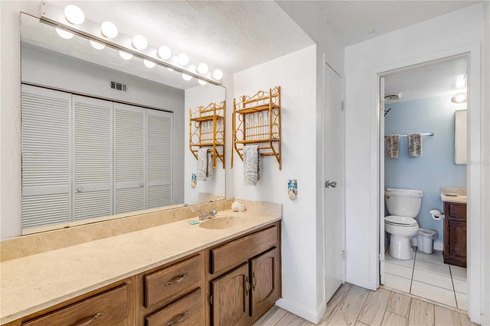 CASTLE REEF CONDO - Residential