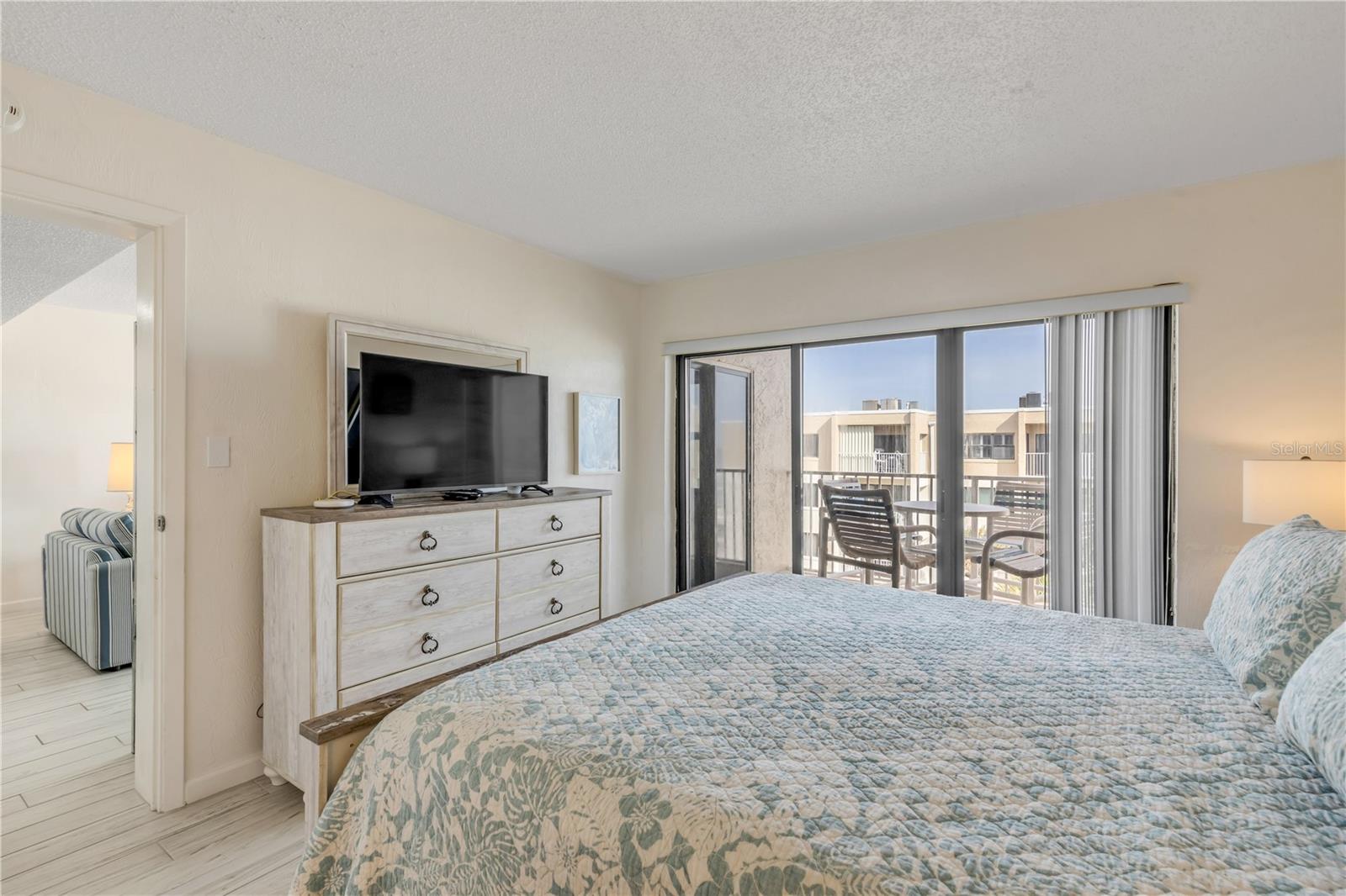 CASTLE REEF CONDO - Residential