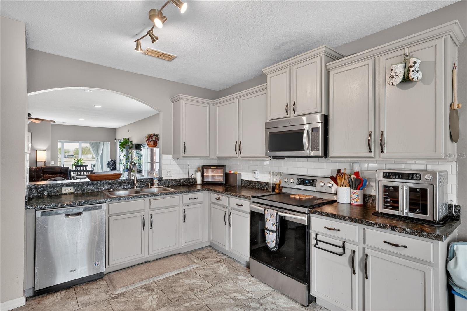 RAINTREE AT SPRINGLAKE VILLAGE PH 2 - Residential