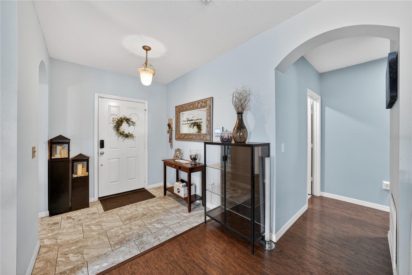 3136 QUEEN ALEXANDRIA DRIVE