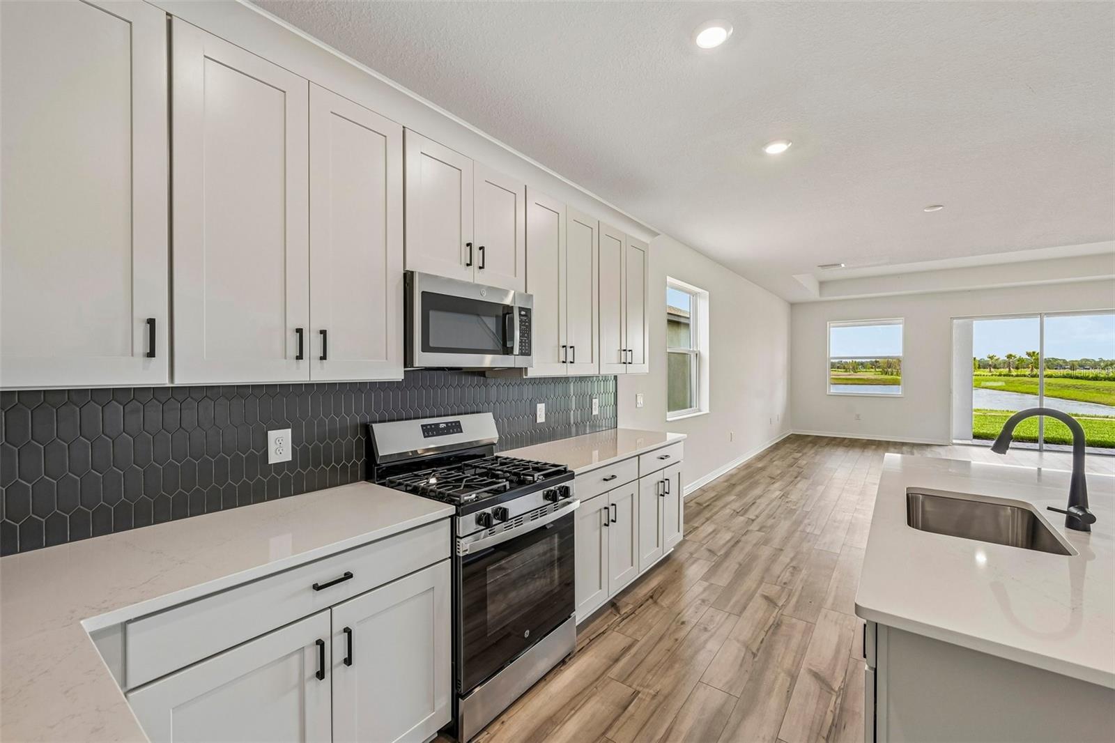 8724 CANARD COVE