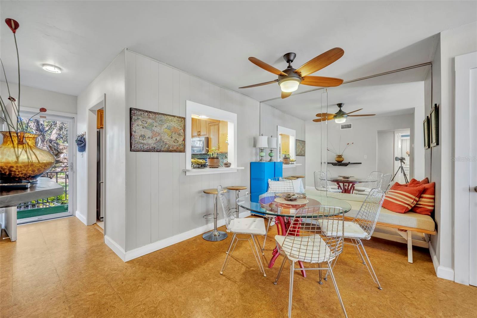 LAKESIDE MANOR APTS CONDO - Residential