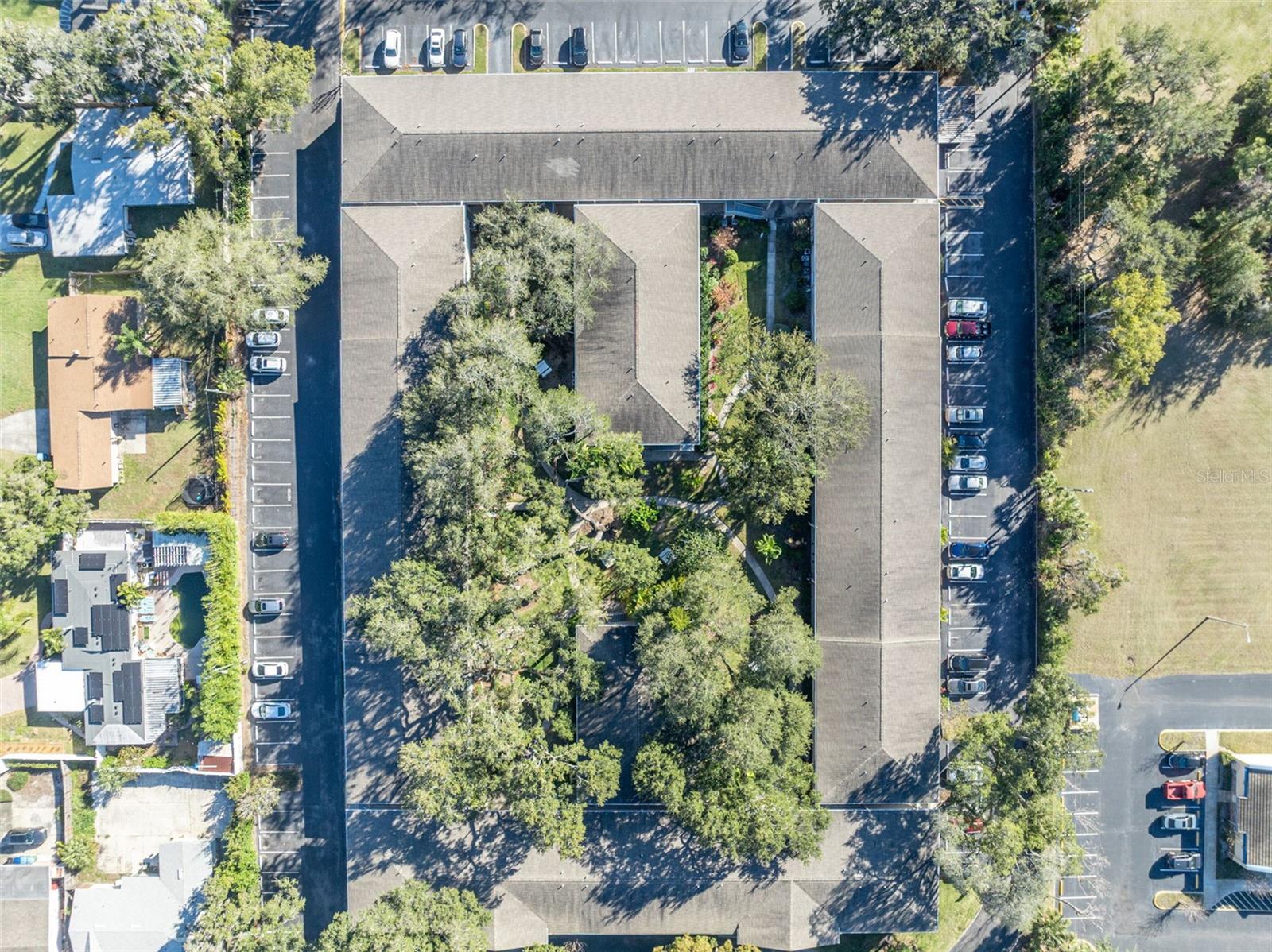 LAKESIDE MANOR APTS CONDO - Residential