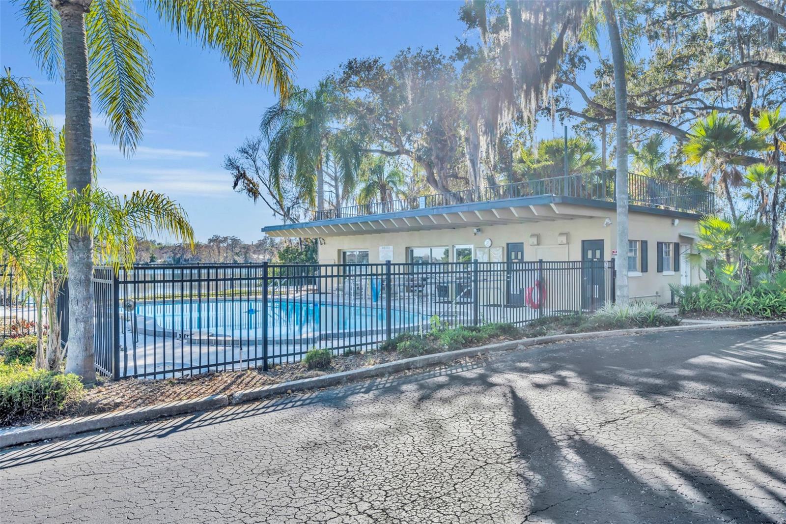 LAKESIDE MANOR APTS CONDO - Residential