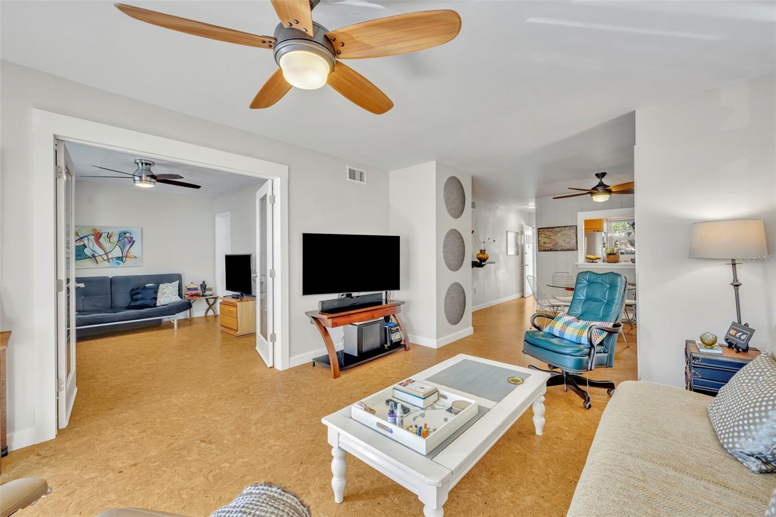 LAKESIDE MANOR APTS CONDO - Residential