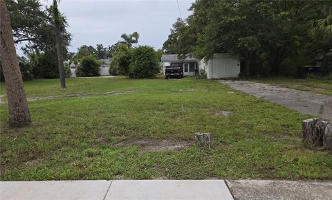 Photo of 512 Woodlawn Street, Clearwater, FL 33756 (MLS # TB8404172)