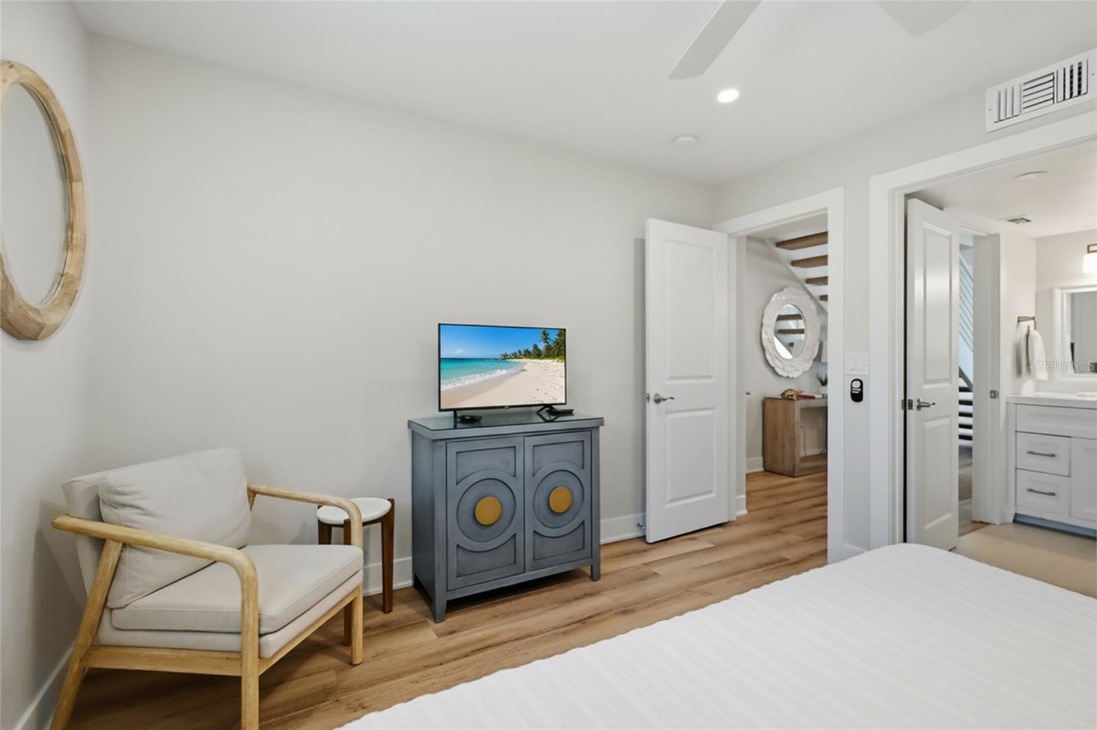 SEAGRAPE COLONY - Residential