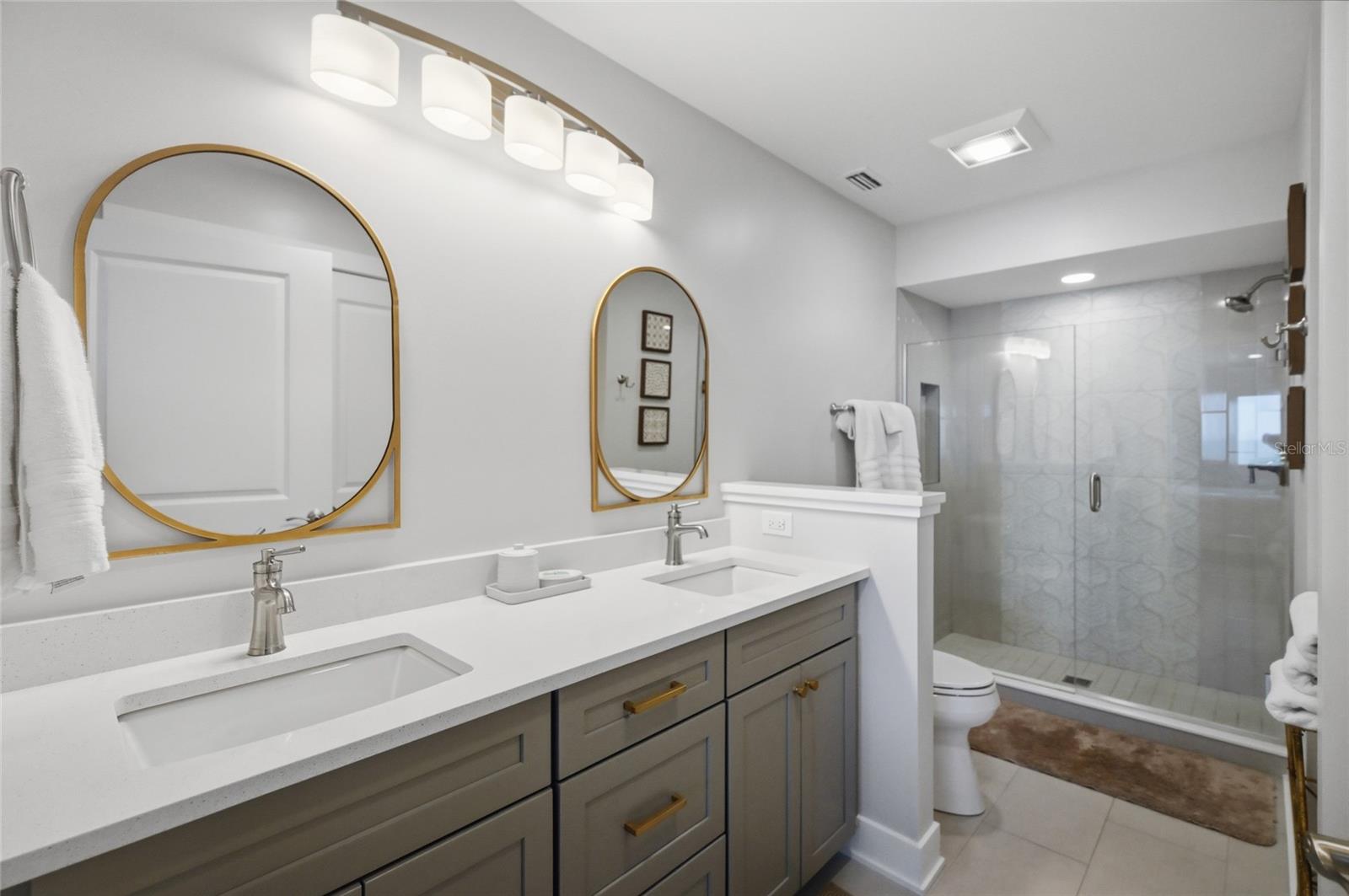 SEAGRAPE COLONY - Residential