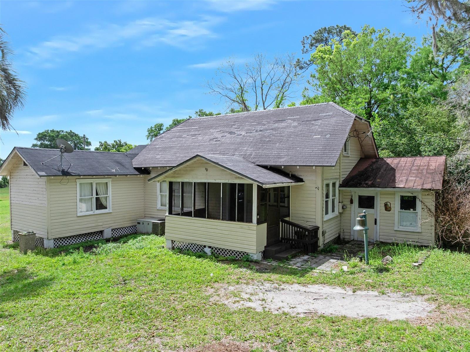 1100-PIERSON AREA-EAST OF RR - Residential