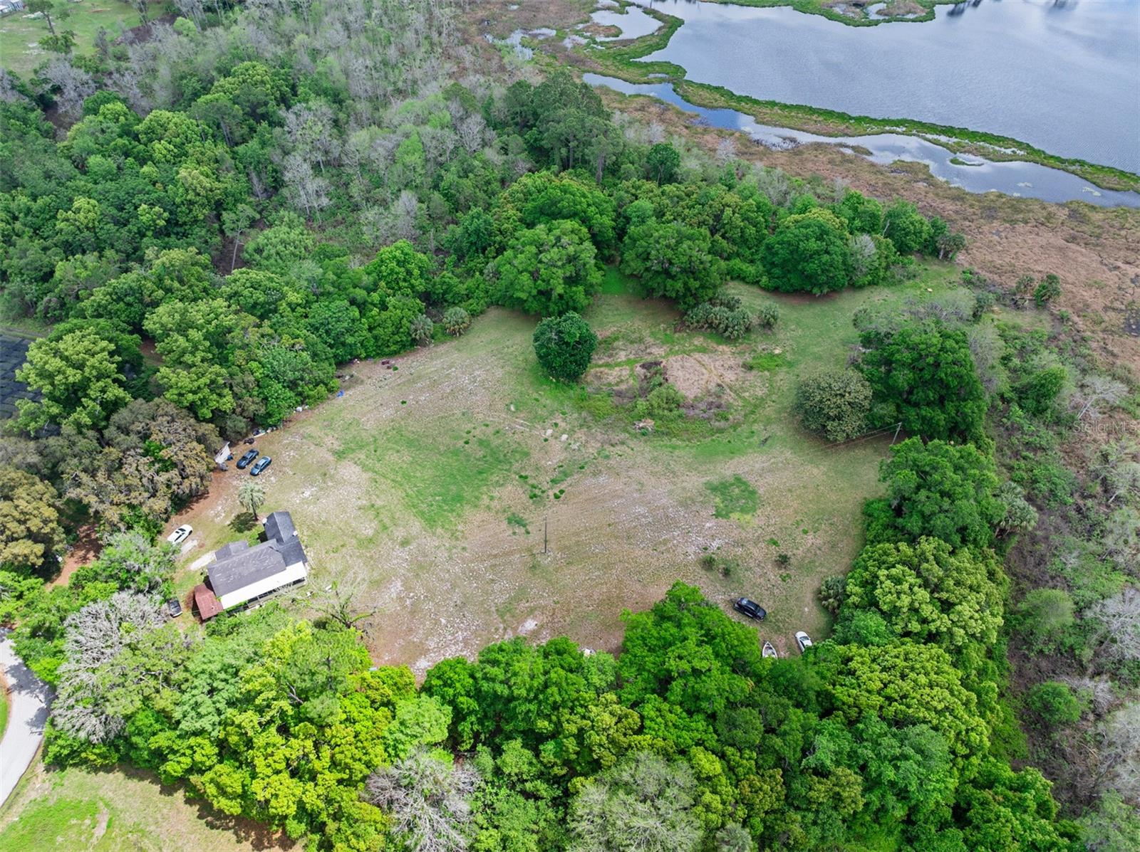 1100-PIERSON AREA-EAST OF RR - Residential