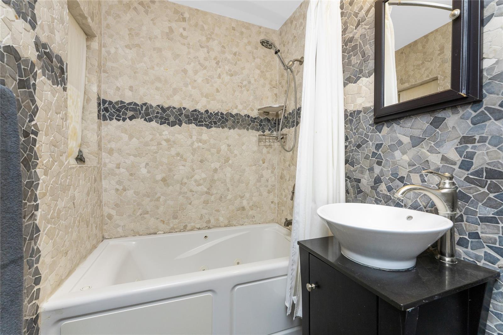 CHARLOTTE SEC 25 - Residential