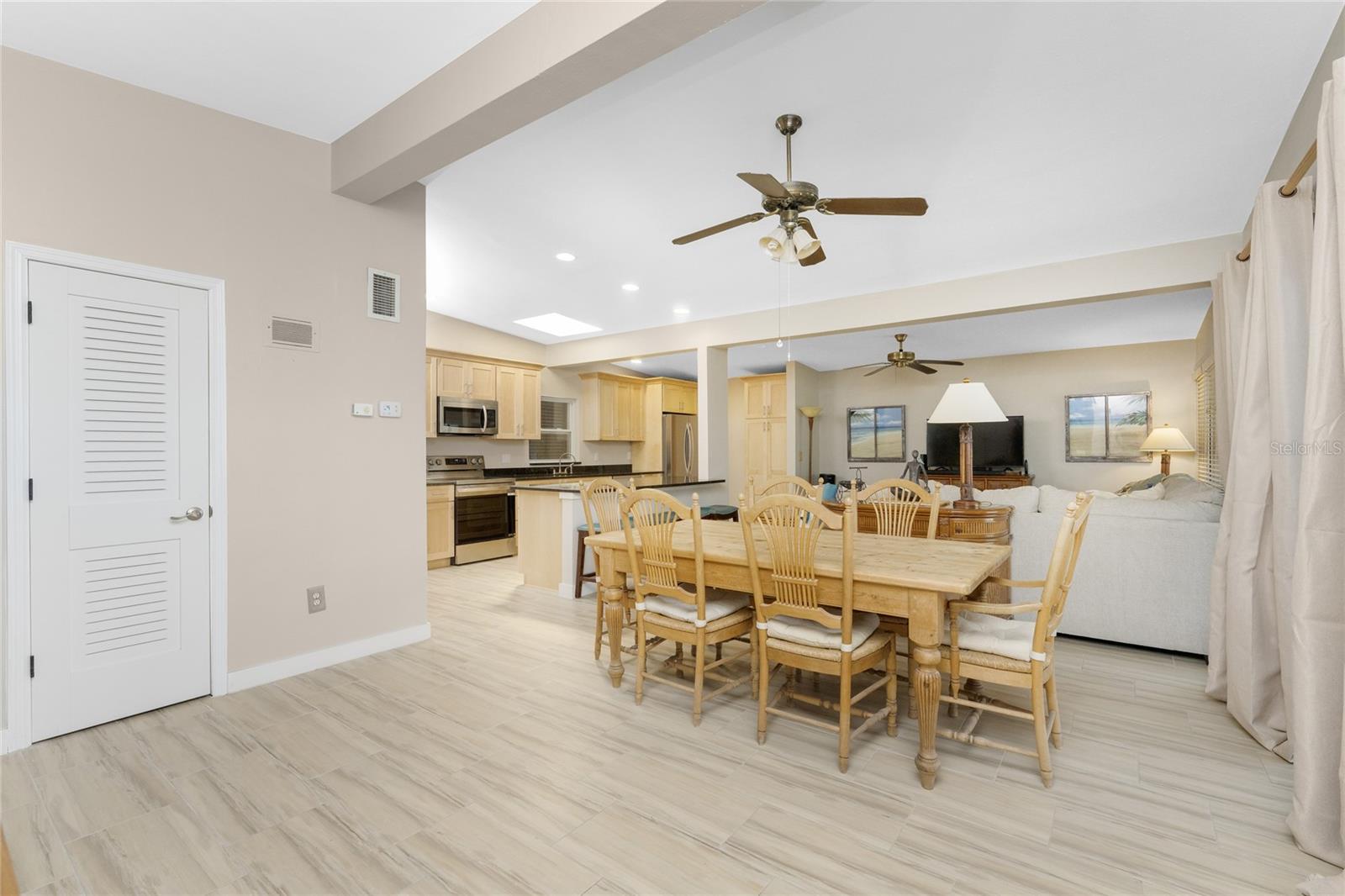 CHARLOTTE SEC 25 - Residential