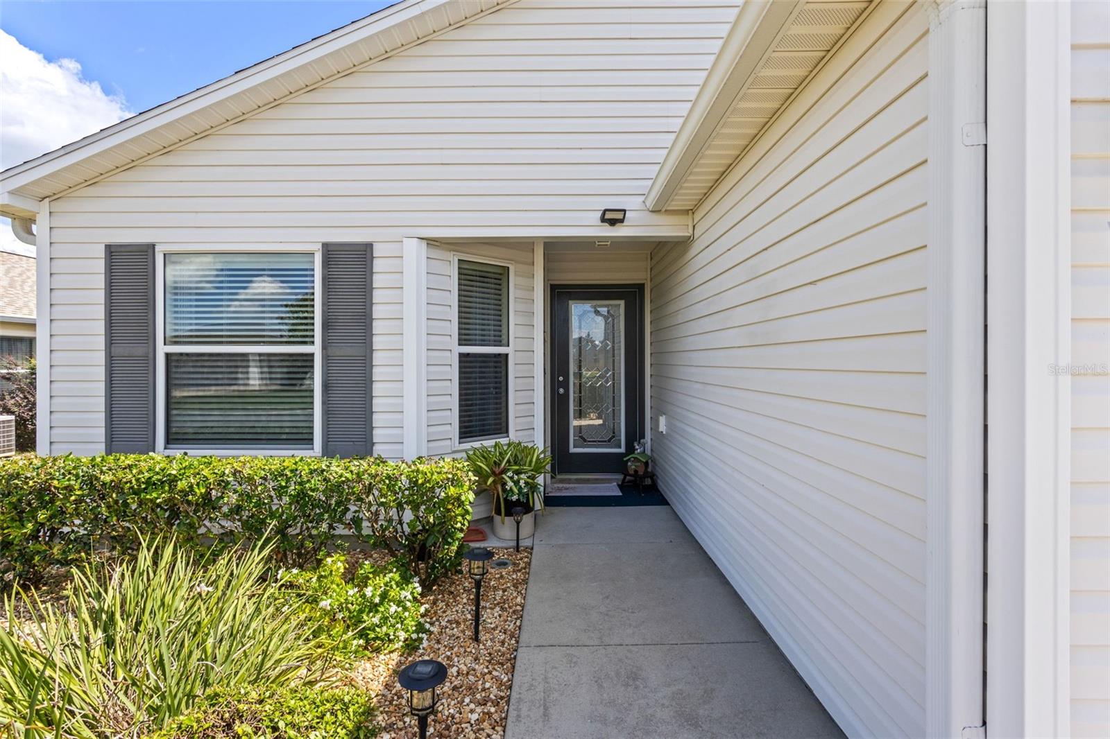 2542 ELDON PLACE