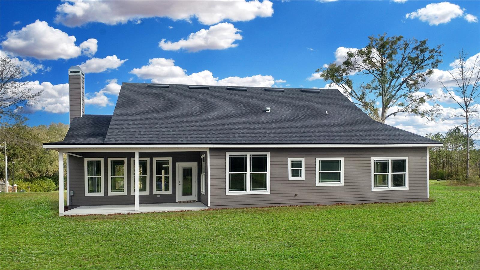 LAKE LOUISE ESTATES - Residential